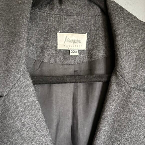 Vintage NEIMAN MARCUS Women's 22W Dark Grey Wool Blazer Classic Plus Career - Picture 4 of 10